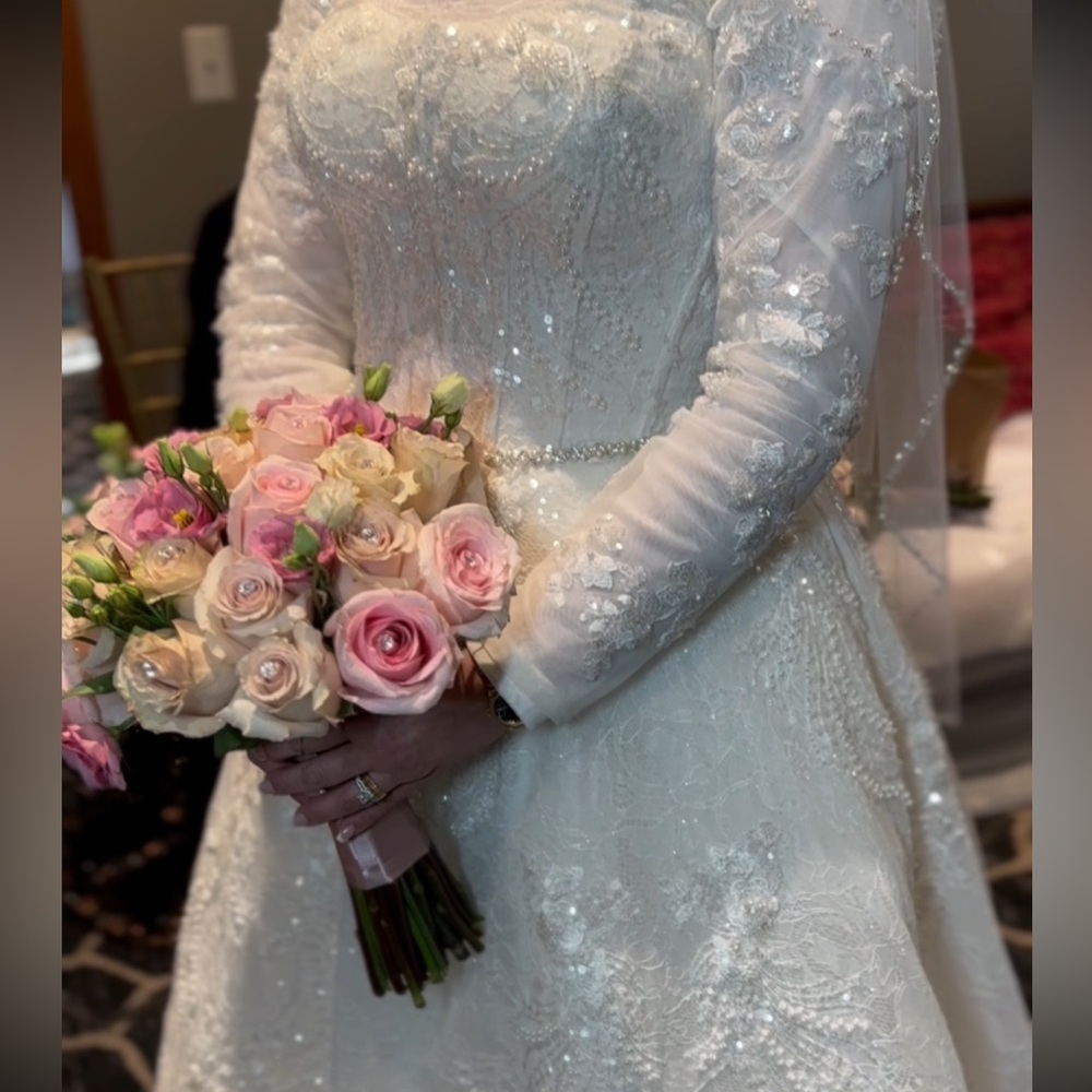 Oleg Cassini Ivory White Elegant Cream Off-Shoulder Lace Beaded Dress - Picture 9 of 11